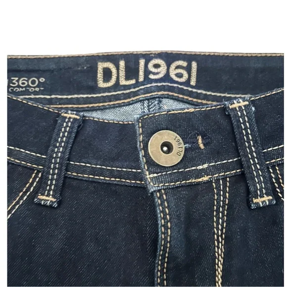 DL1961 Milano Boot Cut Jeans | Dark Indigo | Size 26 - Picture 6 of 7